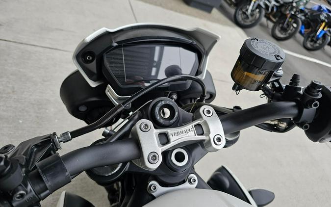 2018 Triumph STREET TRIPLE R