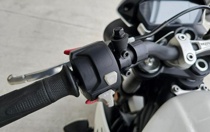 2018 Triumph STREET TRIPLE R