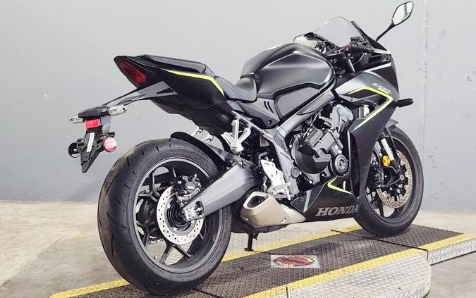 2026 Honda CBR650R E-Clutch