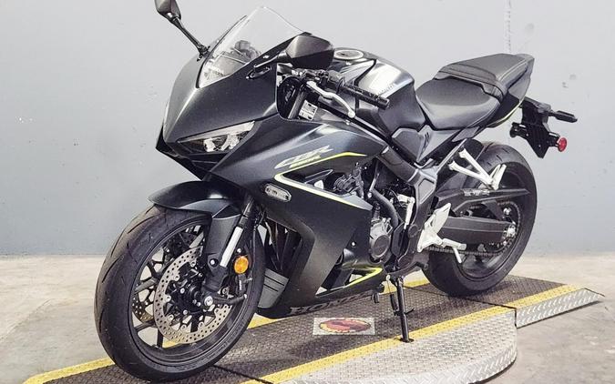 2026 Honda CBR650R E-Clutch