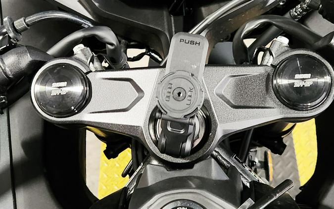 2026 Honda CBR650R E-Clutch