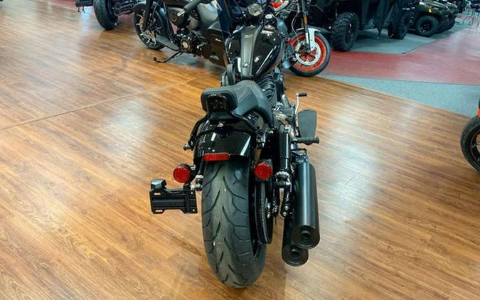 2023 Indian Motorcycle® Chief® Bobber ABS Black Metallic