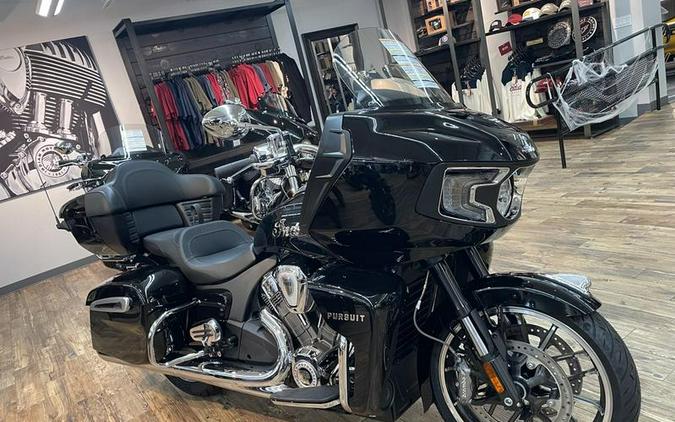 2023 Indian Motorcycle® Pursuit Limited Black Metallic