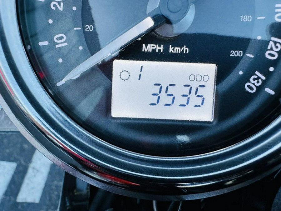 2018 Triumph Bonneville T100 New England White Intense Orange