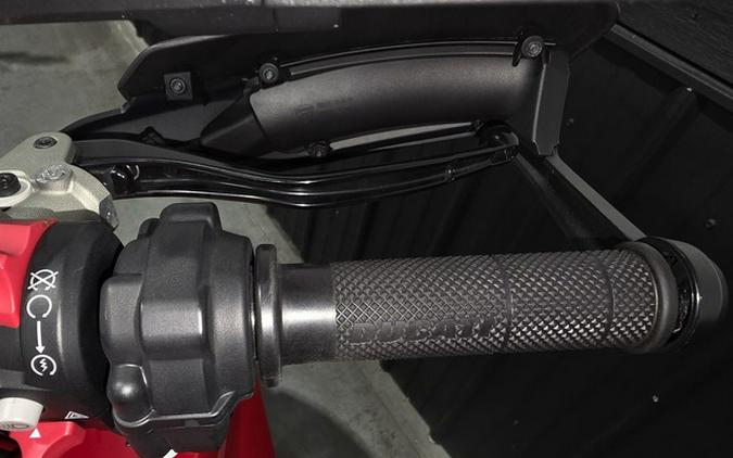 2023 DUCATI HYM900SP