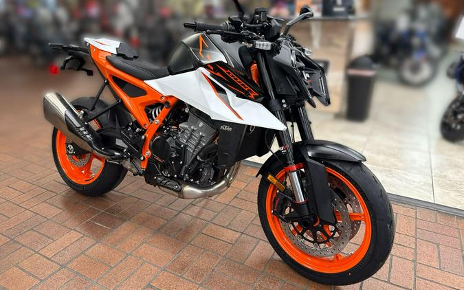 2026 KTM 990 DUKE R