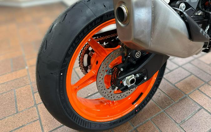 2026 KTM 990 DUKE R