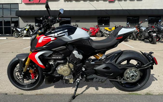 2026 Ducati Diavel V4 RS