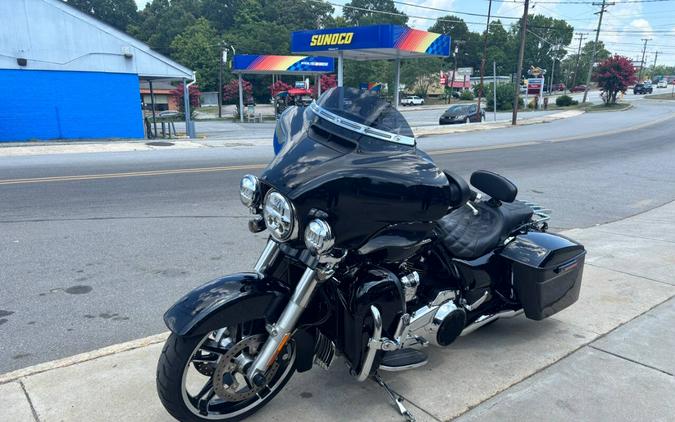 2017 Harley-Davidson Street Glide Special FLHXS