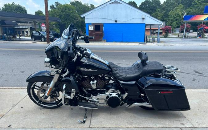2017 Harley-Davidson Street Glide Special FLHXS