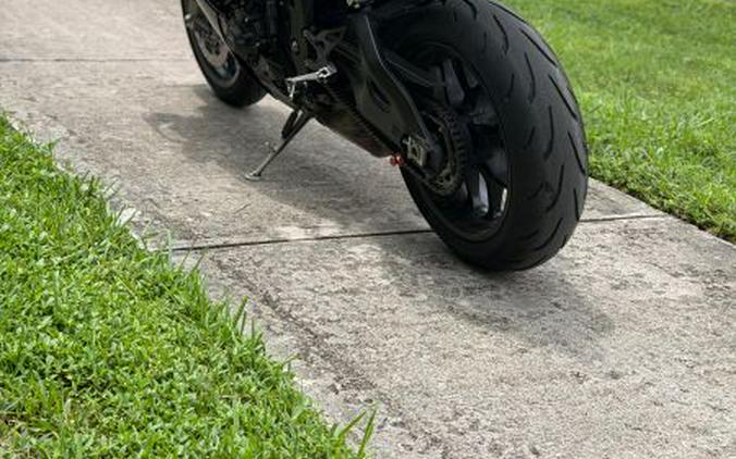 2025 Yamaha YZF-R1