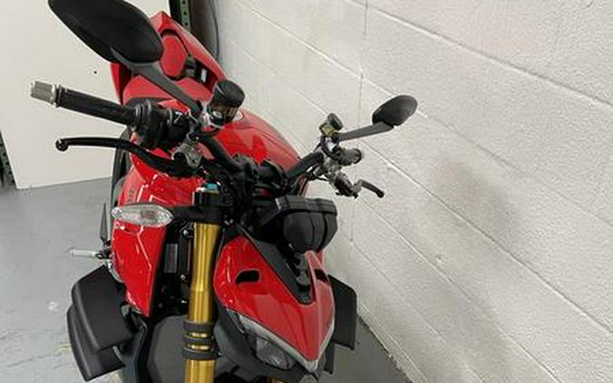 2022 Ducati Streetfighter V4 S Ducati Red