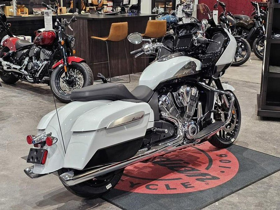 2024 Indian Motorcycle® Challenger® Limited with PowerBand Audio Package Ghost White Metallic