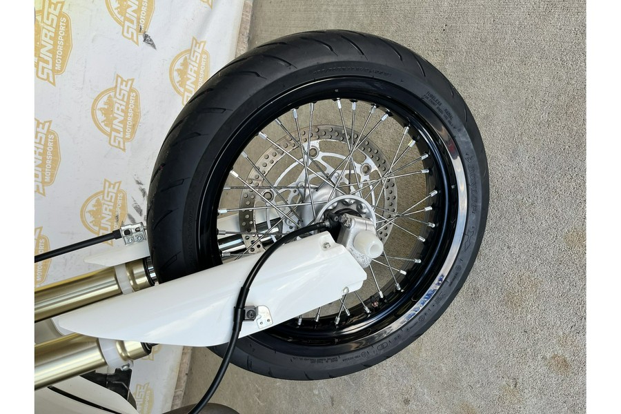 2020 Suzuki DR-Z400SM