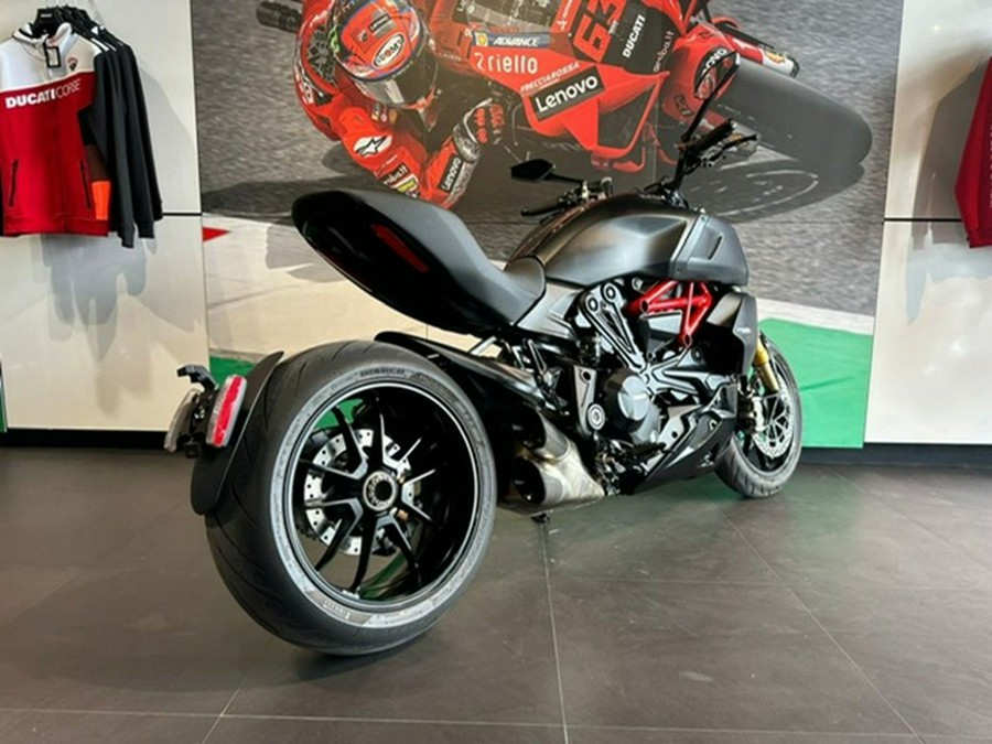 2021 Ducati Diavel 1260 S Total Black