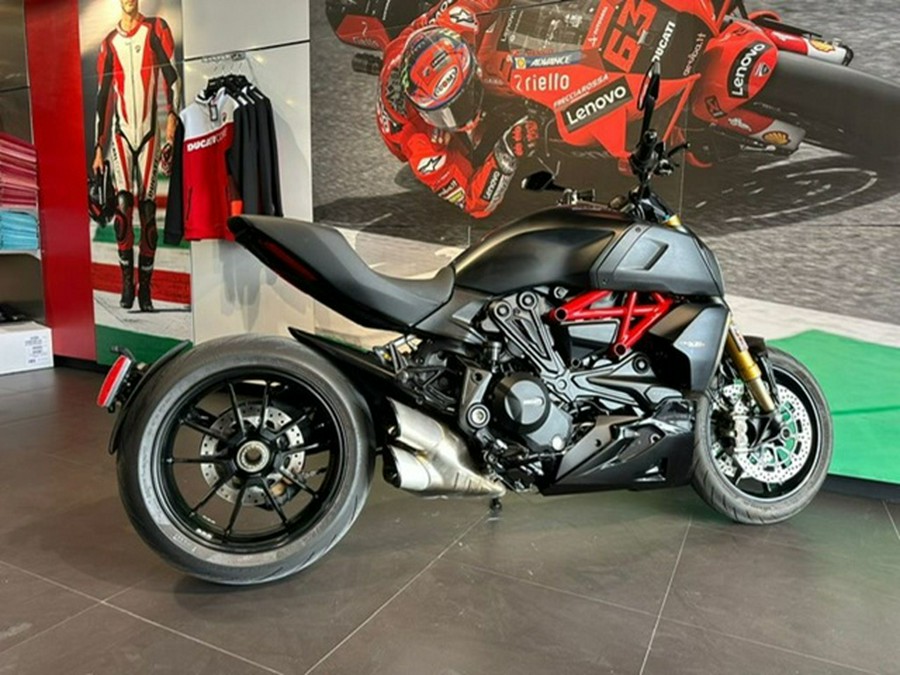 2021 Ducati Diavel 1260 S Total Black