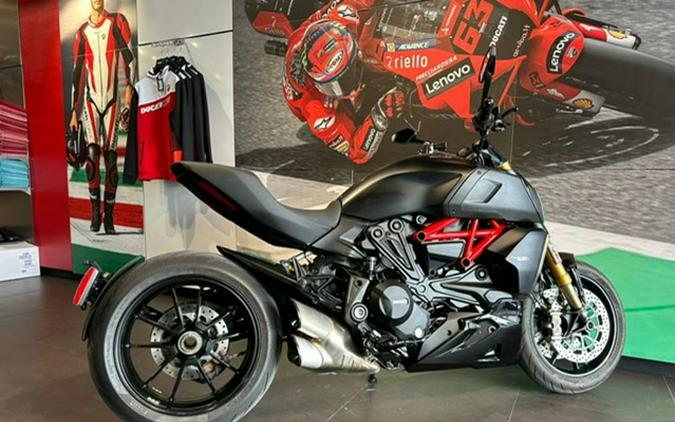 2021 Ducati Diavel 1260 S Total Black