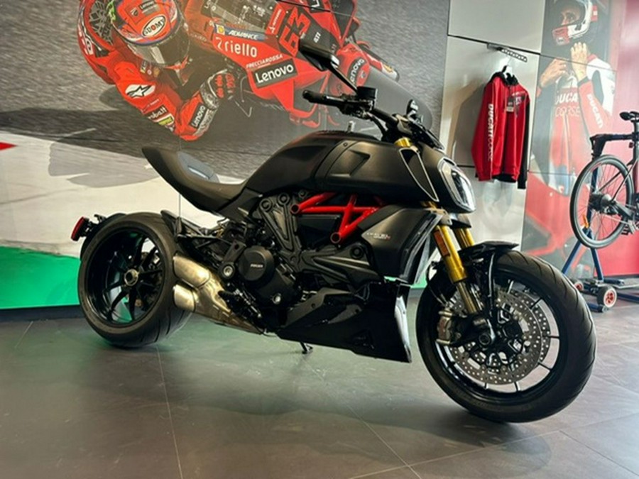 2021 Ducati Diavel 1260 S Total Black