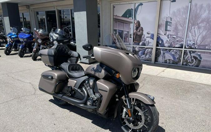 2025 Indian Motorcycle® Roadmaster® PowerPlus Dark Horse® 112 Nara Bronze Smoke