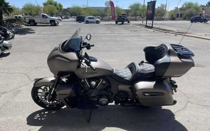 2025 Indian Motorcycle® Roadmaster® PowerPlus Dark Horse® 112 Nara Bronze Smoke