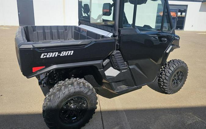 2026 Can-Am® Defender XT CAB HD11