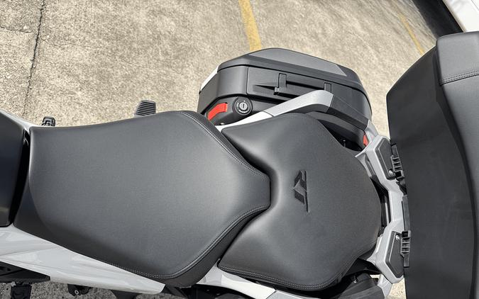 2026 BMW R1300RT