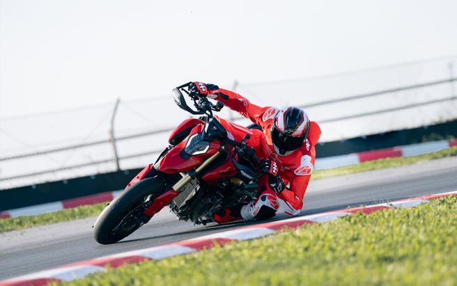 2026 Ducati Hypermotard V2