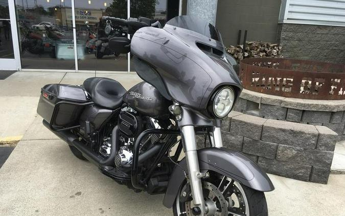 2015 Harley-Davidson® FLHXS - Street Glide® Special