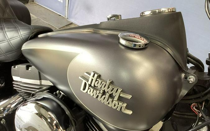 2017 Harley-Davidson® FXDB - Street Bob®