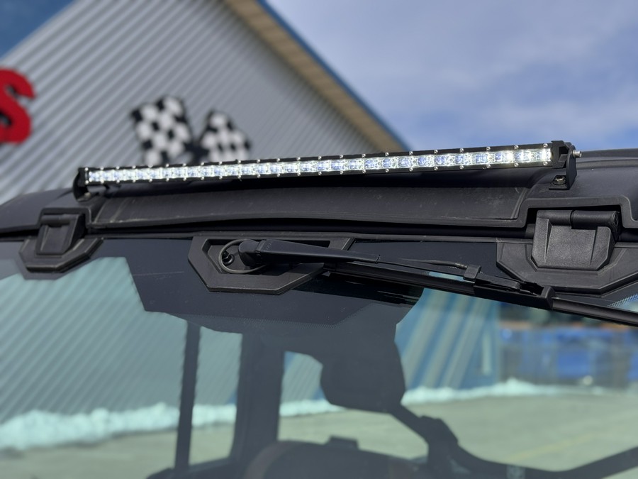 2024 Can-Am Defender Limited HD10