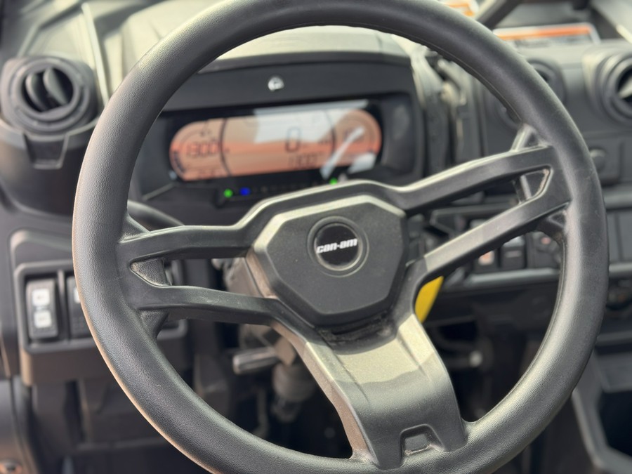 2024 Can-Am Defender Limited HD10