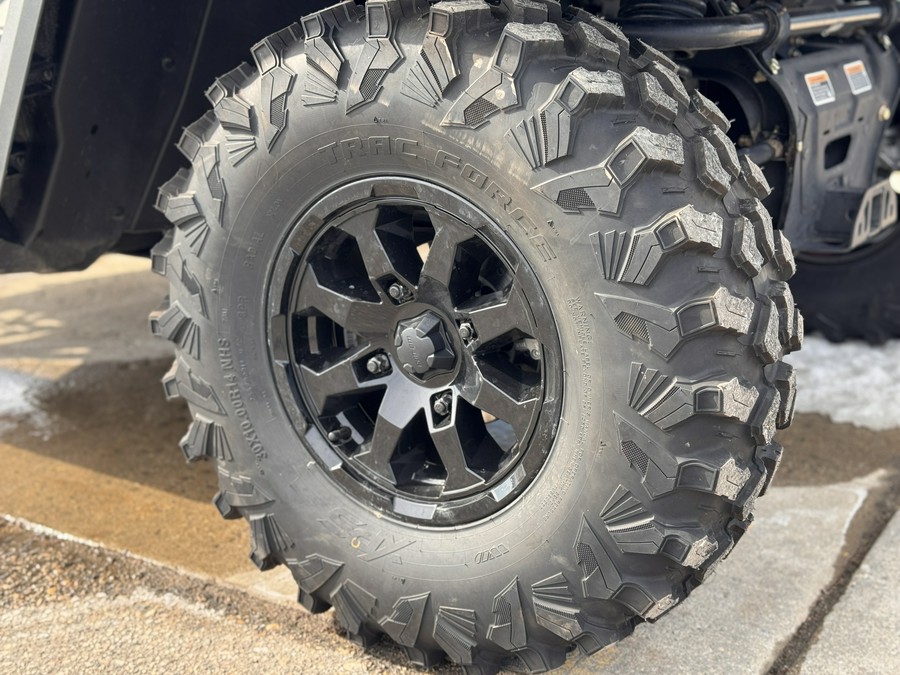 2024 Can-Am Defender Limited HD10