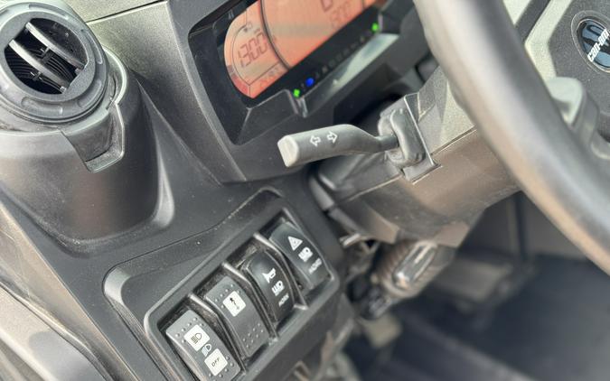 2024 Can-Am Defender Limited HD10