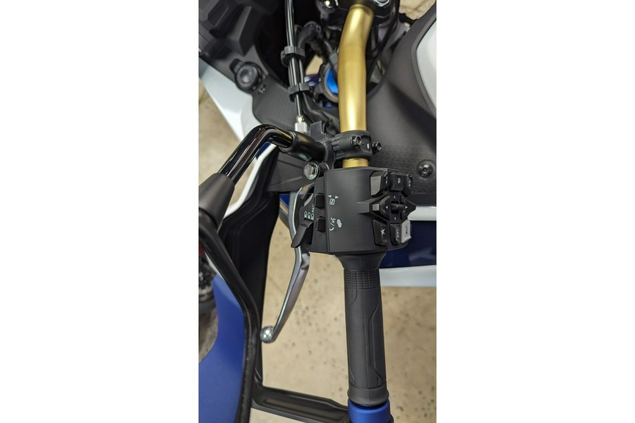 2025 Honda Africa Twin Adventure Sports ES