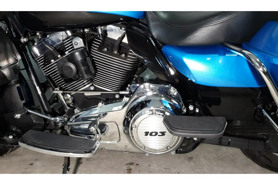2011 Electra Glide Ultra Limited - Harley-Davidson®