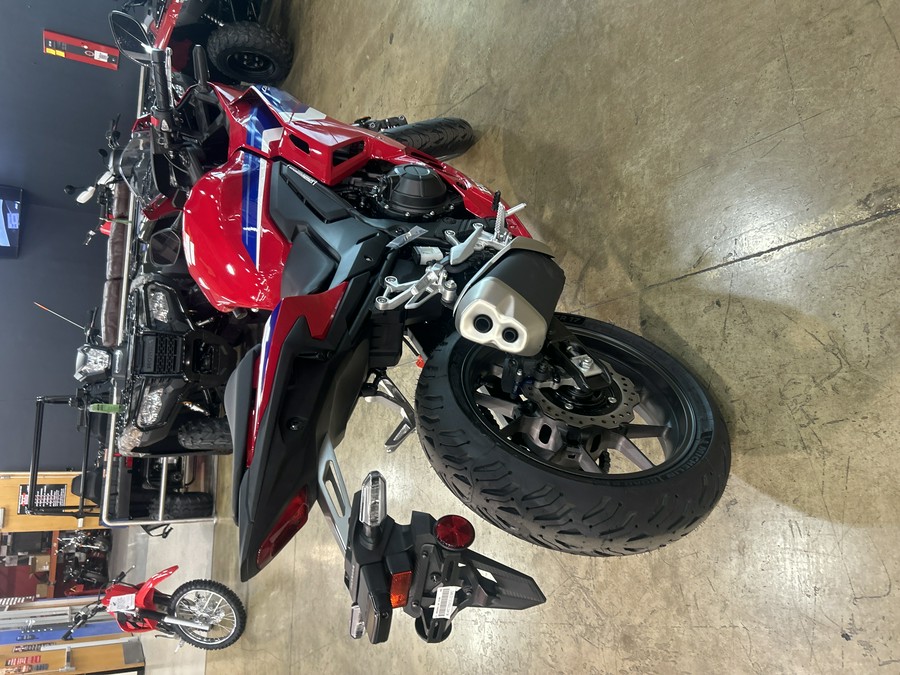 2025 Honda CBR500R ABS