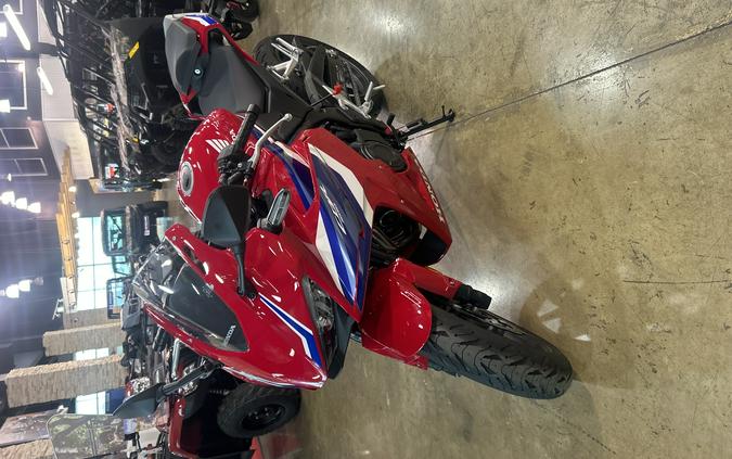 2025 Honda CBR500R ABS