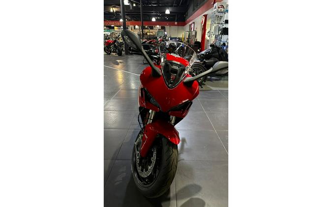 2024 Ducati Supersport 950 - Red