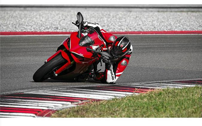 2024 Ducati Supersport 950 - Red