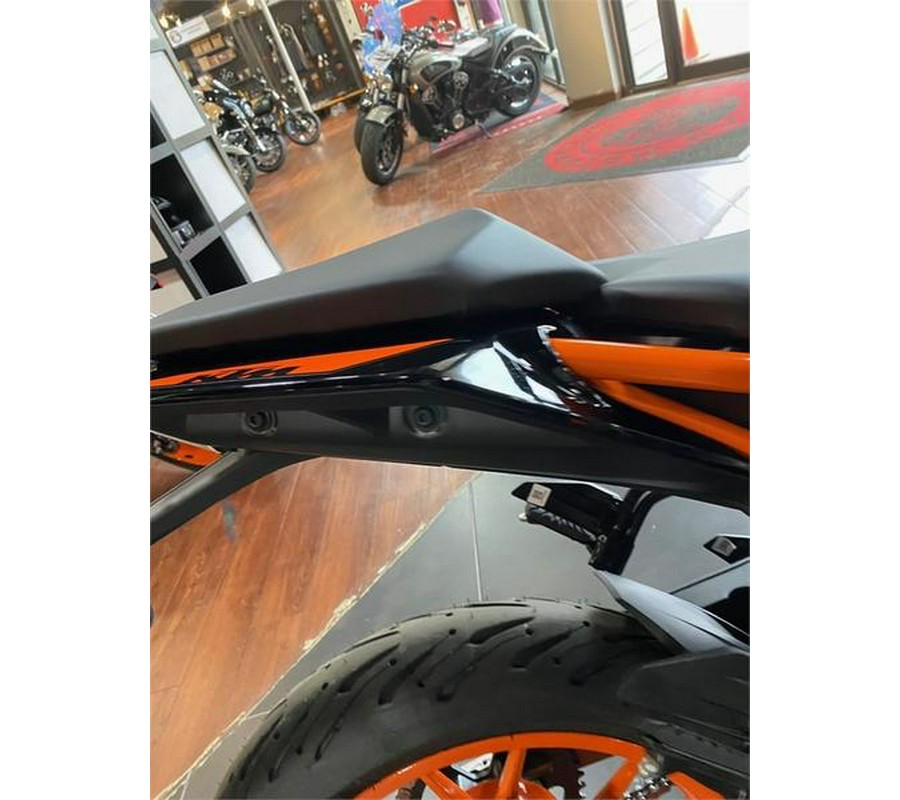 2023 KTM 200 Duke