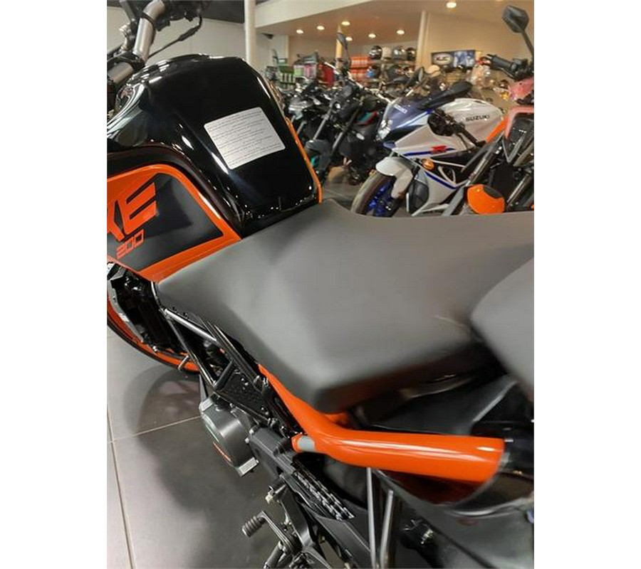 2023 KTM 200 Duke