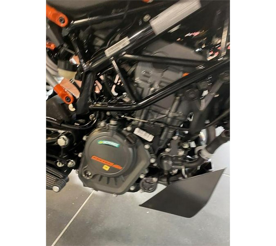 2023 KTM 200 Duke