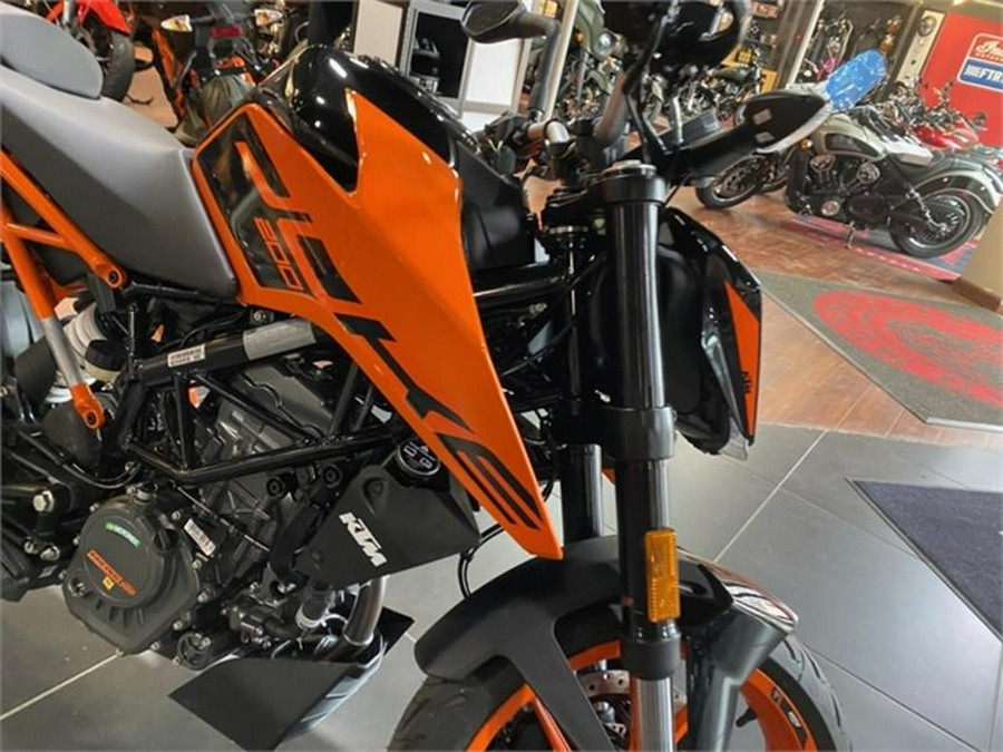 2023 KTM 200 Duke