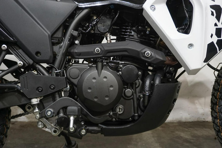 2025 Kawasaki KLR®650 Pearl Crystal White/Metallic Carbon Gray