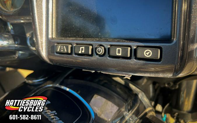 2017 Indian Roadmaster Steel Gray Over Thunder Black