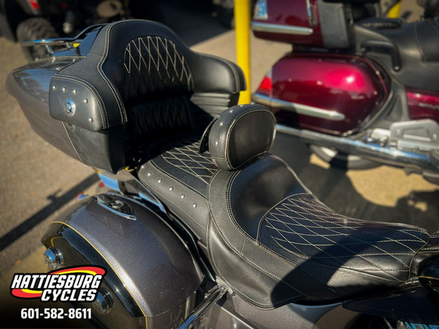 2017 Indian Roadmaster Steel Gray Over Thunder Black