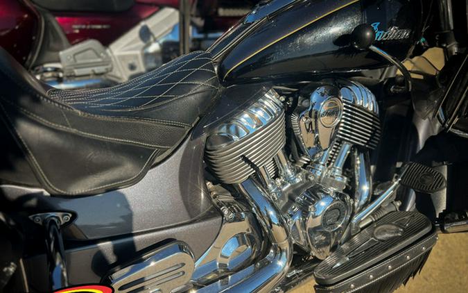 2017 Indian Roadmaster Steel Gray Over Thunder Black