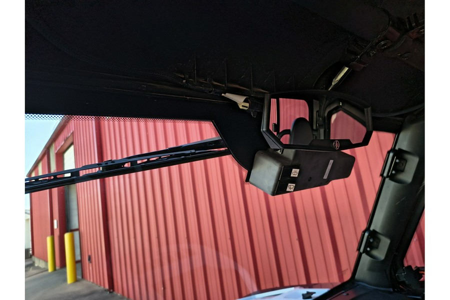 2021 Yamaha Wolverine RMAX2 1000 WHITE WITH ENCLOSED CAB WITH WINDSHIELD WIPER