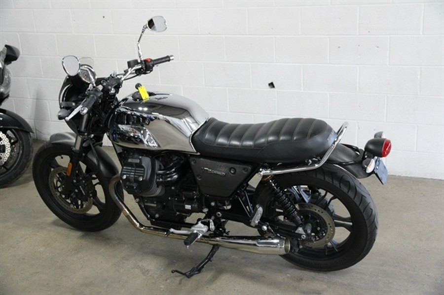 2018 MOTO GUZZI V7 III CARBON SHINE