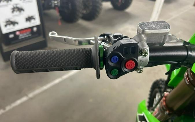 2025 Kawasaki KX™ 450SR
